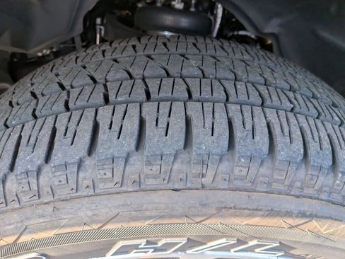 Used 2025 RAM 1500 Limited image 10