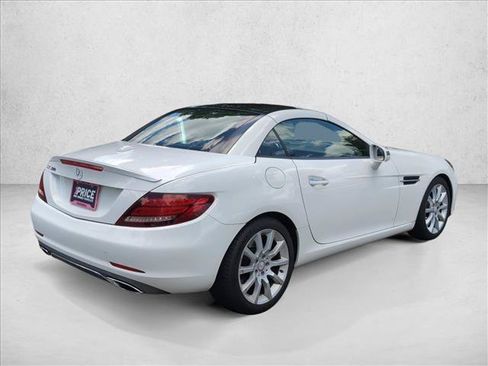 Used 2017 Mercedes-Benz SLC 300 image 5