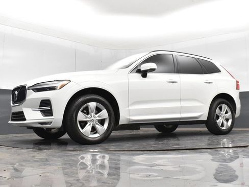 Used 2022 Volvo XC60 B5 Momentum AWD/4WD image 27