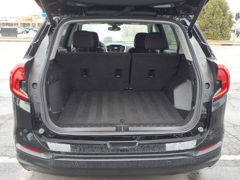 Used 2023 GMC Terrain SLE w/ Driver Convenience Package AWD/4WD image 14