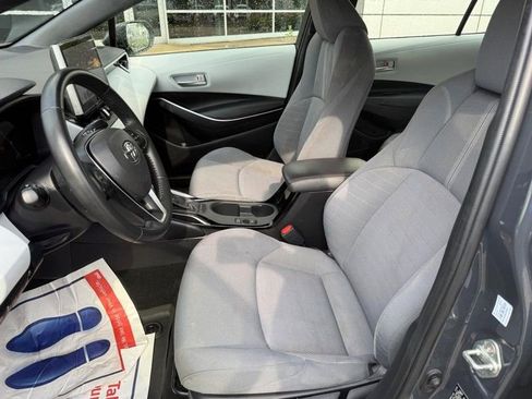 Used 2025 Toyota Corolla SE w/ SE Premium Package AWD/4WD image 16