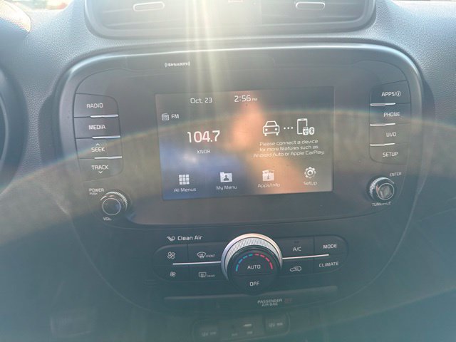 Used 2019 Kia Soul w/ Convenience Package FWD image 2