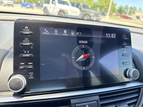 Used 2022 Honda Accord Sport image 35