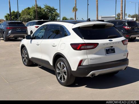 Used 2023 Ford Escape Platinum w/ Premium Technology Package AWD/4WD image 4
