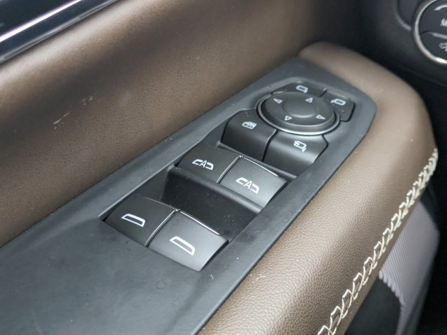 Used 2025 GMC Yukon Denali Ultimate AWD/4WD image 24