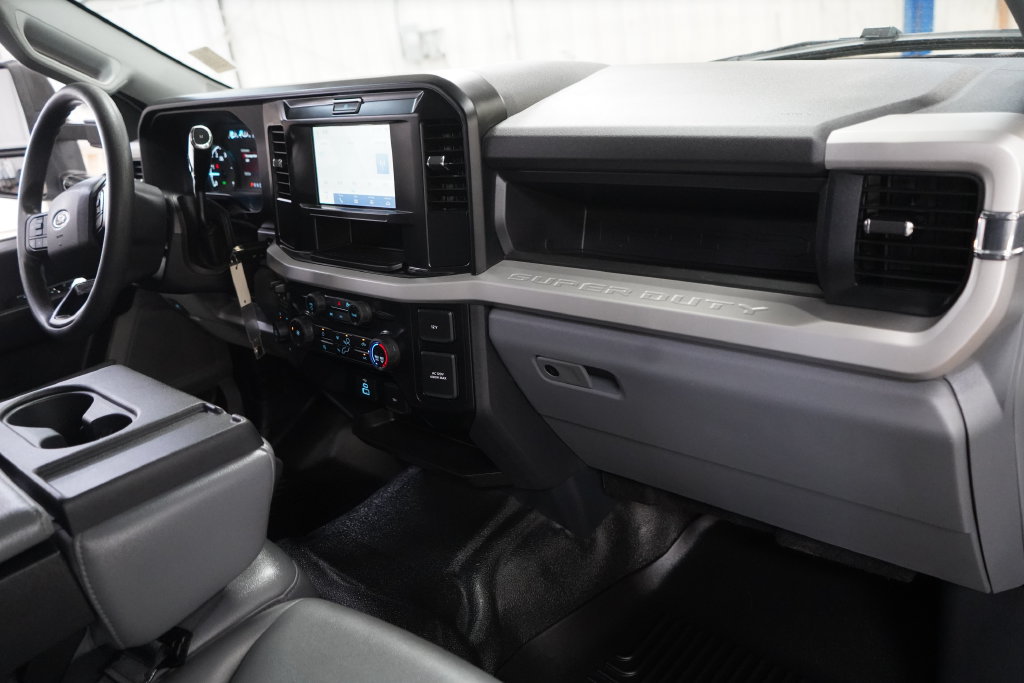 Used 2025 Ford F350 XL AWD/4WD image 27