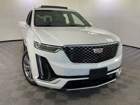 Certified 2025 Cadillac XT6 Premium Luxury w/ Technology Package image 8