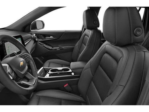 Used 2025 Chevrolet Equinox LT w/ Convenience Package II FWD image 51