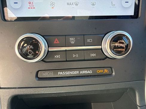 Used 2022 Ford Edge SEL w/ Convenience Package image 34