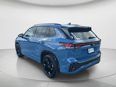 New 2026 Volkswagen Tiguan SE R-Line image 3