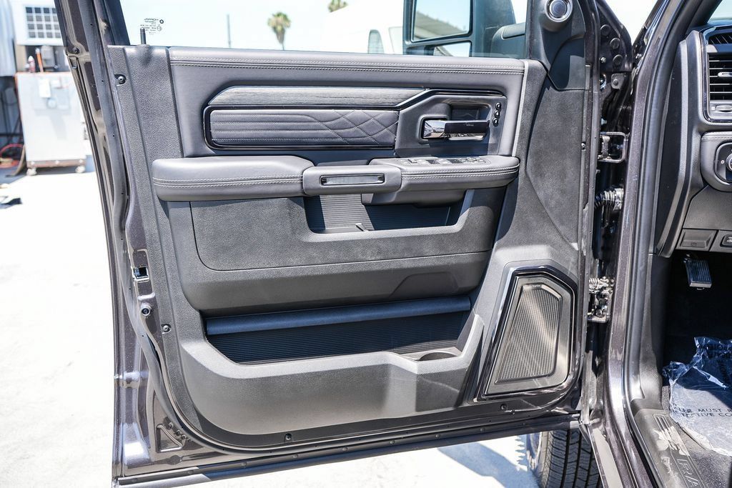 New 2026 RAM 3500 Limited AWD/4WD image 23