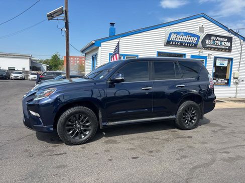 Used 2021 Lexus GX 460 Premium w/ Premium Package image 2