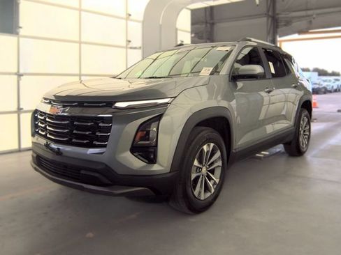 Used 2025 Chevrolet Equinox LT w/ Convenience Package II FWD image 1
