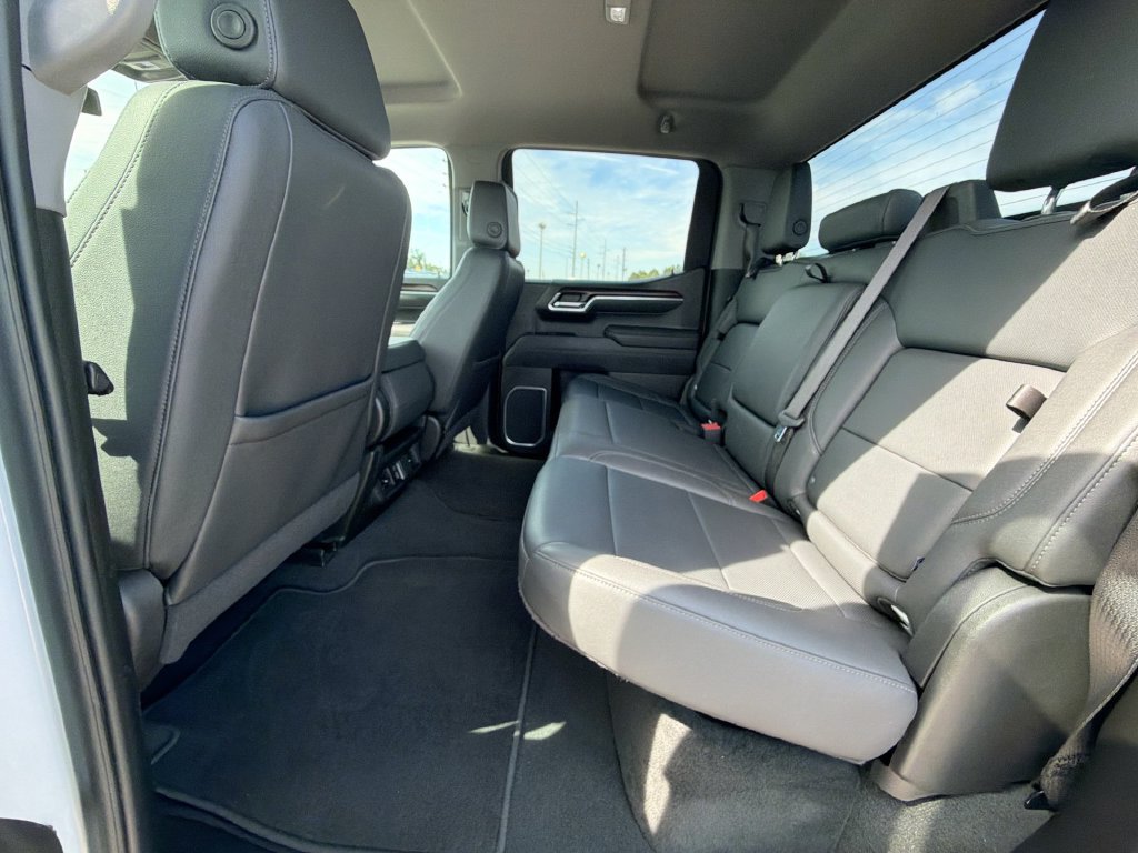 Used 2025 GMC Sierra 1500 SLT AWD/4WD image 15