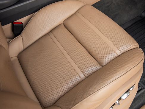 Certified 2019 Porsche Cayenne AWD/4WD image 45