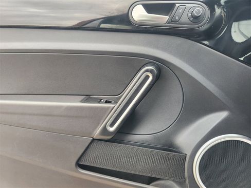 Used 2019 Volkswagen Beetle 2.0T Final Edition SEL image 22