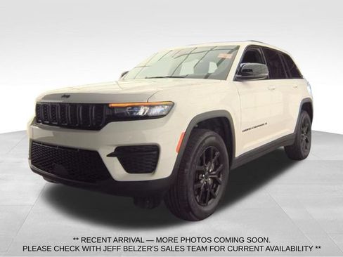 Used 2024 Jeep Grand Cherokee Altitude AWD/4WD image 1