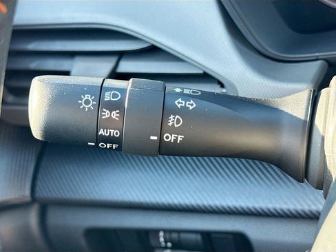 Certified 2025 Subaru Crosstrek 2.5i Limited w/ Crosstrek Mirror Package image 16