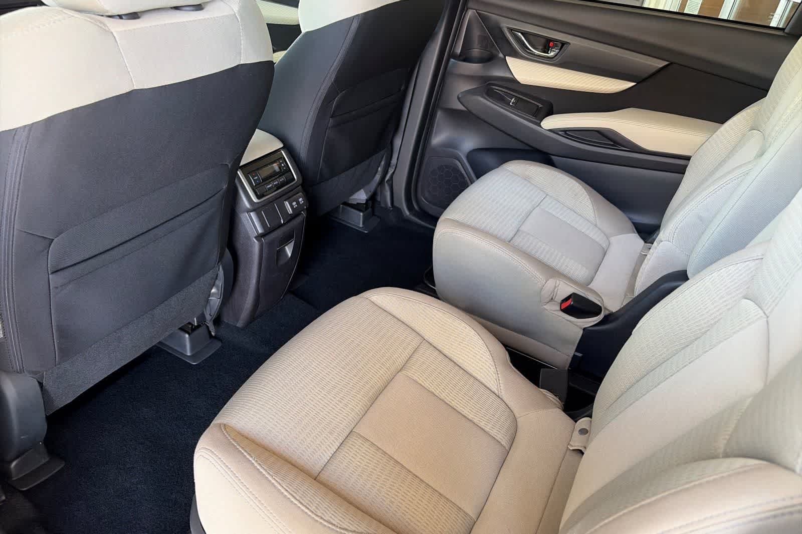 Used 2019 Subaru Ascent Premium w/ Popular Package #3 AWD/4WD image 4