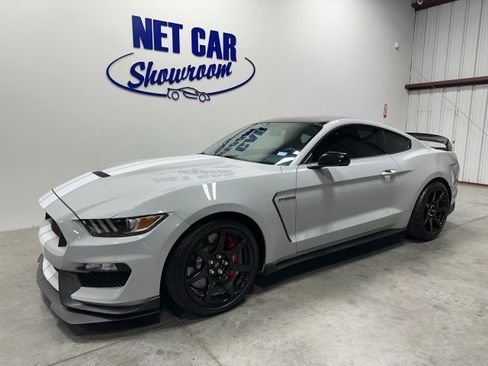 Used 2016 Ford Mustang Shelby GT350R w/ GT350R Equipment Group 920A image 5