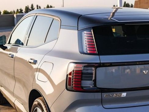 New 2025 Volvo EX30 Ultra w/ Protection Package Premier image 7