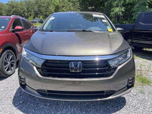 Used 2021 Honda Odyssey Touring image 2