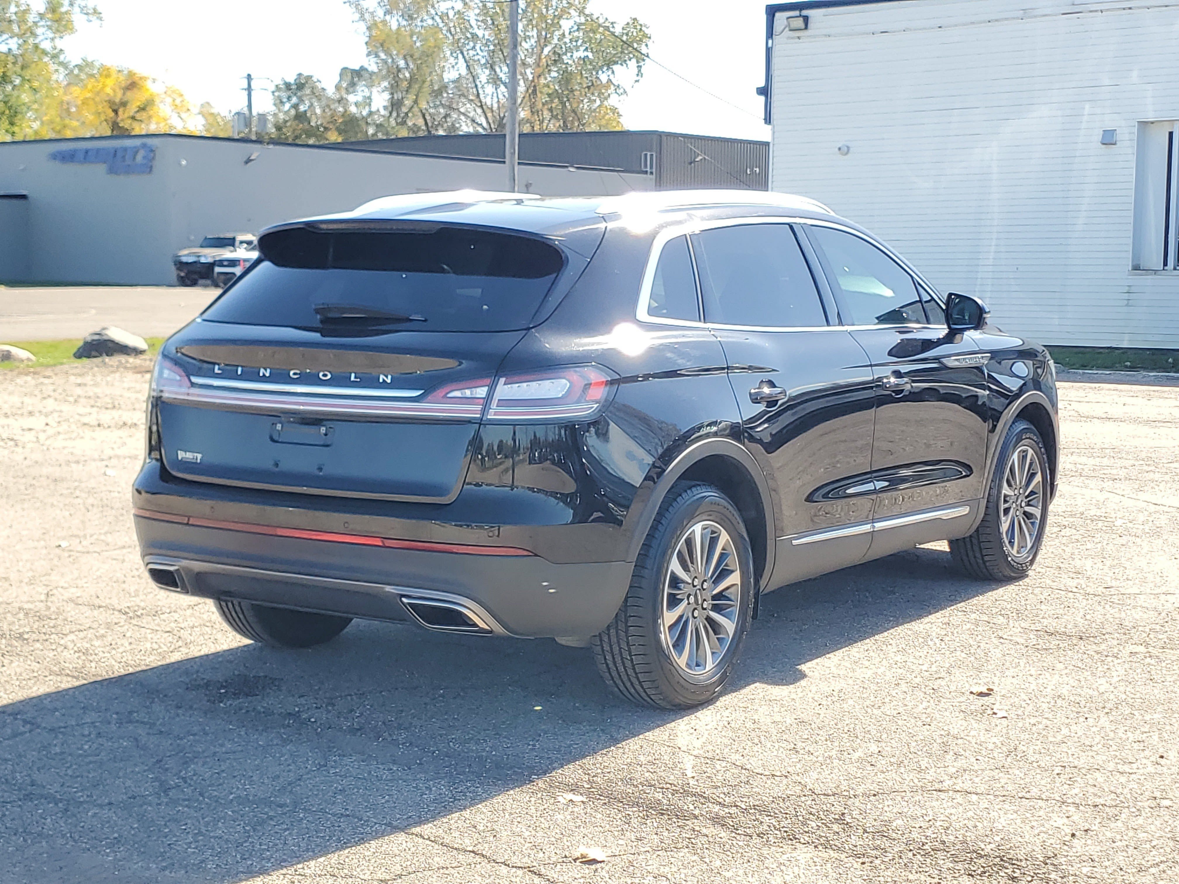 Certified 2023 Lincoln Nautilus Reserve AWD/4WD image 6