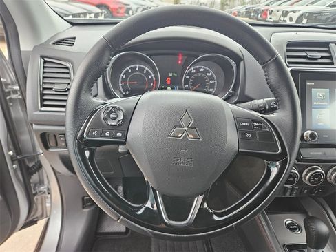 Used 2025 Mitsubishi Outlander Sport SE image 17
