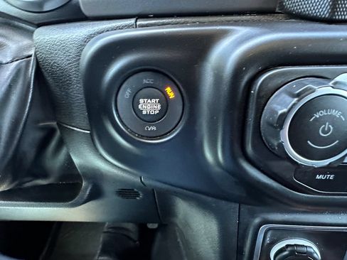 Used 2023 Jeep Wrangler Unlimited w/ 8.4" Radio Group AWD/4WD image 31