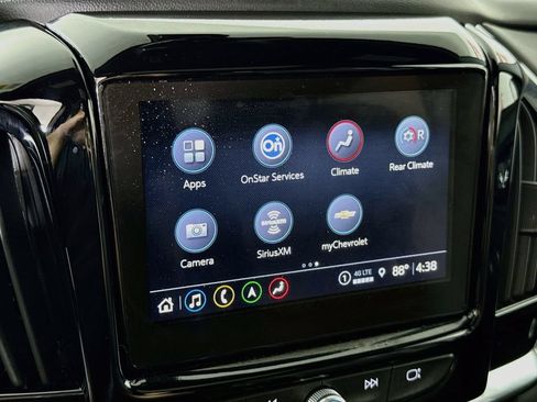 Used 2023 Chevrolet Traverse RS AWD/4WD image 5