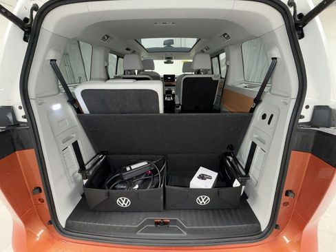 Used 2025 Volkswagen ID. Buzz 1st Edition image 16