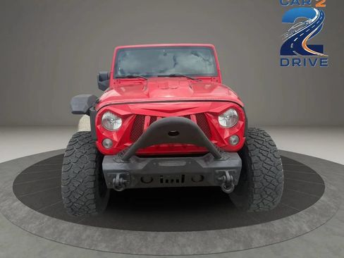 Used 2018 Jeep Wrangler Unlimited Sahara AWD/4WD image 3