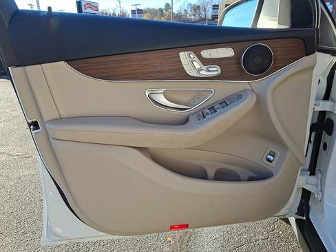 Used 2022 Mercedes-Benz GLC 300 4MATIC image 12