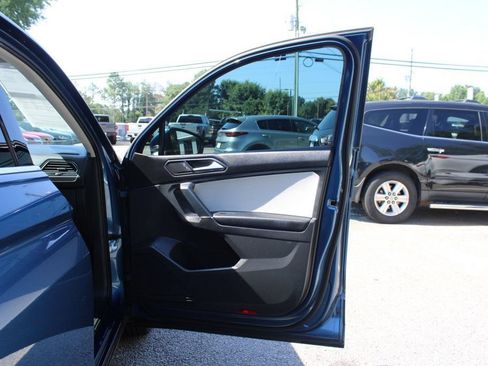 Used 2018 Volkswagen Tiguan SE FWD image 29
