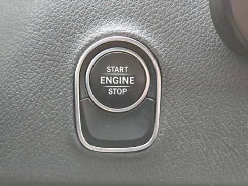 Used 2019 Mercedes-Benz Sprinter 144 image 24
