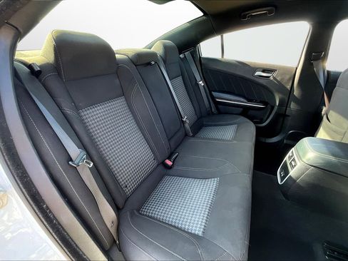 Used 2023 Dodge Charger SXT image 17