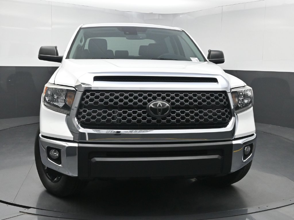 Used 2020 Toyota Tundra SR5 w/ SR5 Leather Package AWD/4WD image 37