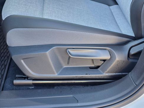 New 2026 Volkswagen ID.4 Pro AWD/4WD image 17