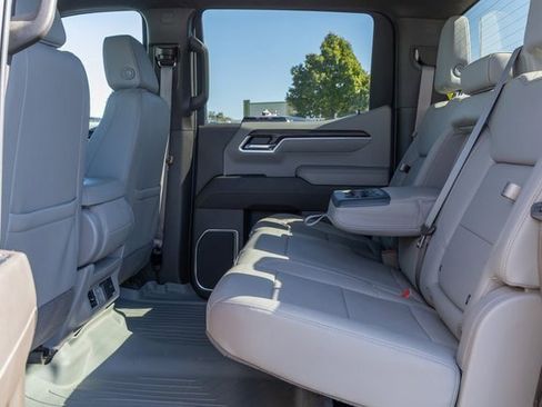 Certified 2022 GMC Sierra 1500 SLT w/ X31 Off-Road Package image 8