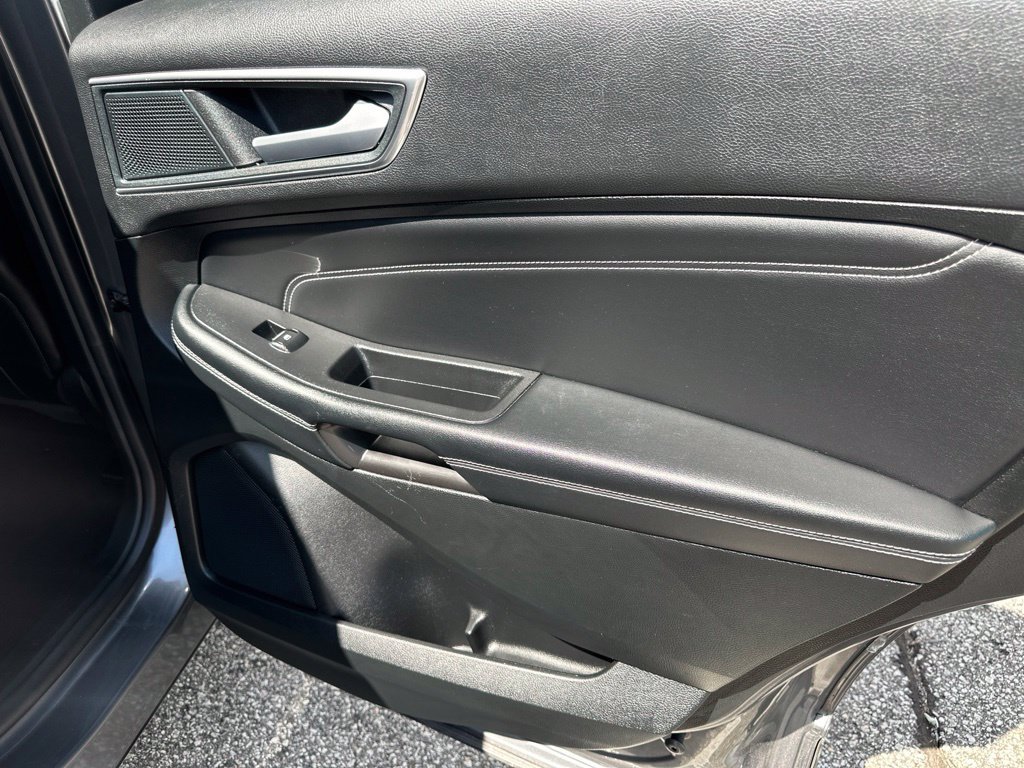Certified 2024 Ford Edge Titanium AWD/4WD image 26