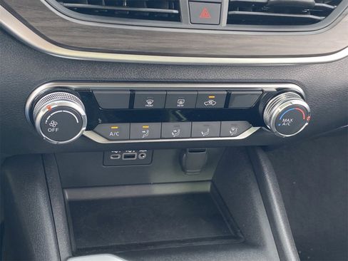 New 2025 Nissan Altima 2.5 SV image 29