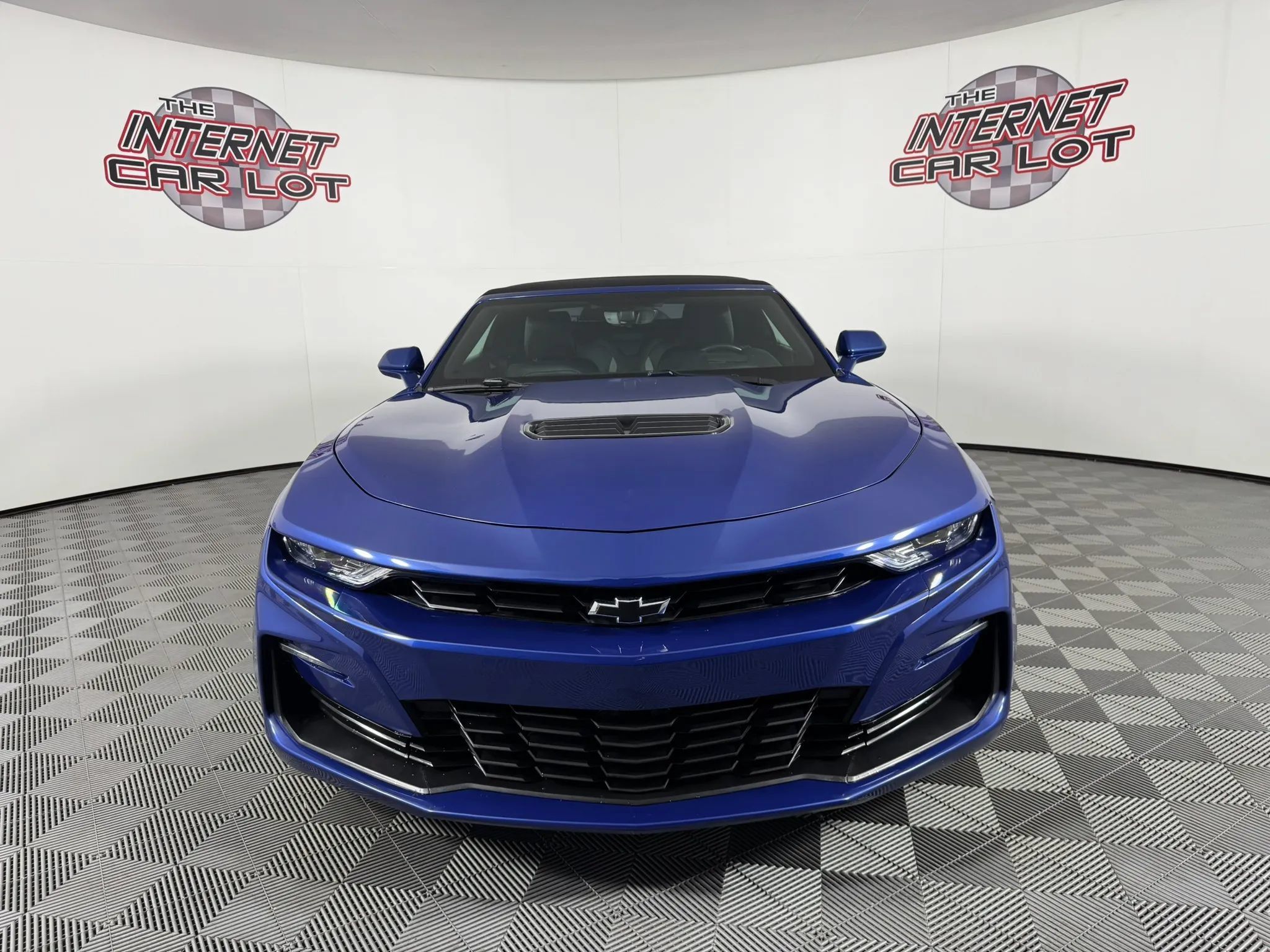 Used 2021 Chevrolet Camaro SS RWD image 4