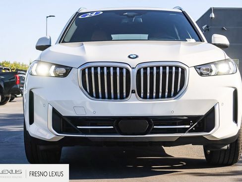Used 2024 BMW X5 xDrive40i w/ Premium Package AWD/4WD image 2