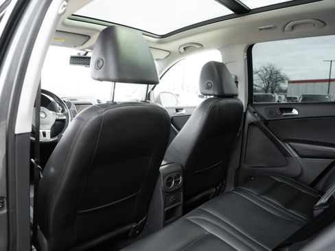 Used 2016 Volkswagen Tiguan SEL image 25