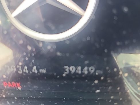Used 2023 Mercedes-Benz C 300 Sedan image 2