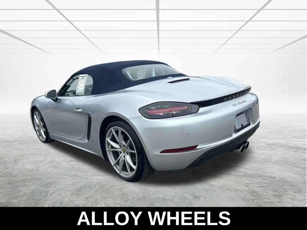 Used 2018 Porsche 718 Boxster RWD image 7