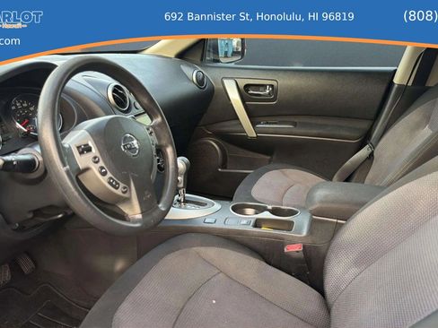 Used 2013 Nissan Rogue SV FWD image 16