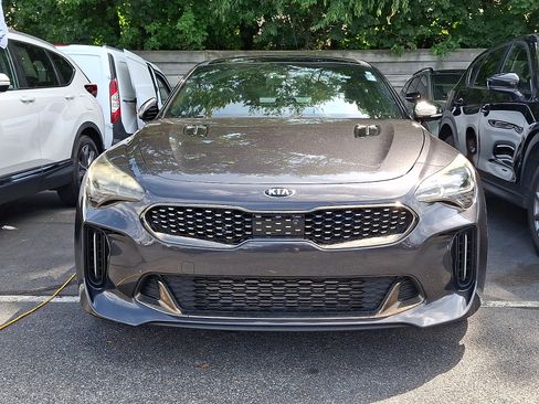 Used 2019 Kia Stinger GT2 AWD/4WD image 2