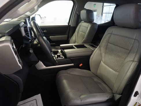 Used 2022 Toyota Tundra Limited image 18