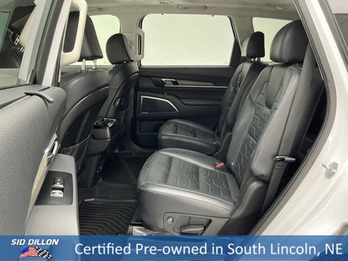 Used 2022 Kia Telluride SX w/ SX Prestige Package image 18
